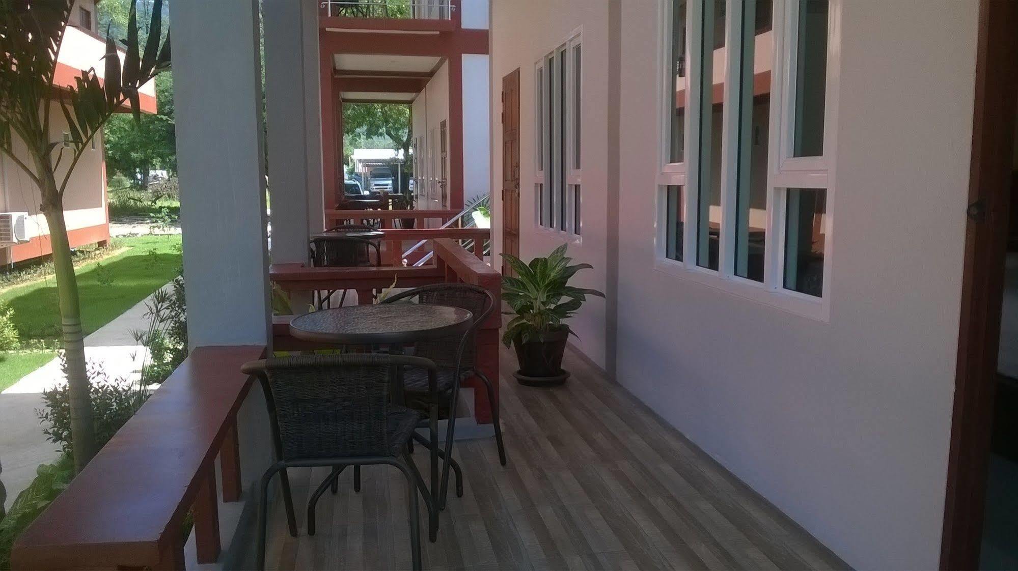 Tamarind Twin Resort Ko Lanta Екстериор снимка